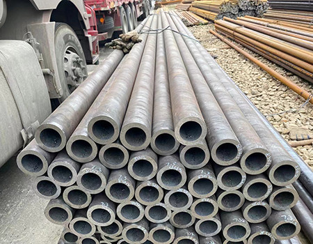 T91 tubo d'acciaio senza cuciture laminato a caldo P91 ASTM A283 P22 A355 P9 P11 4130 42CrMo 15CrMo ST37 C45 SCH40 A106 Gr.B A53